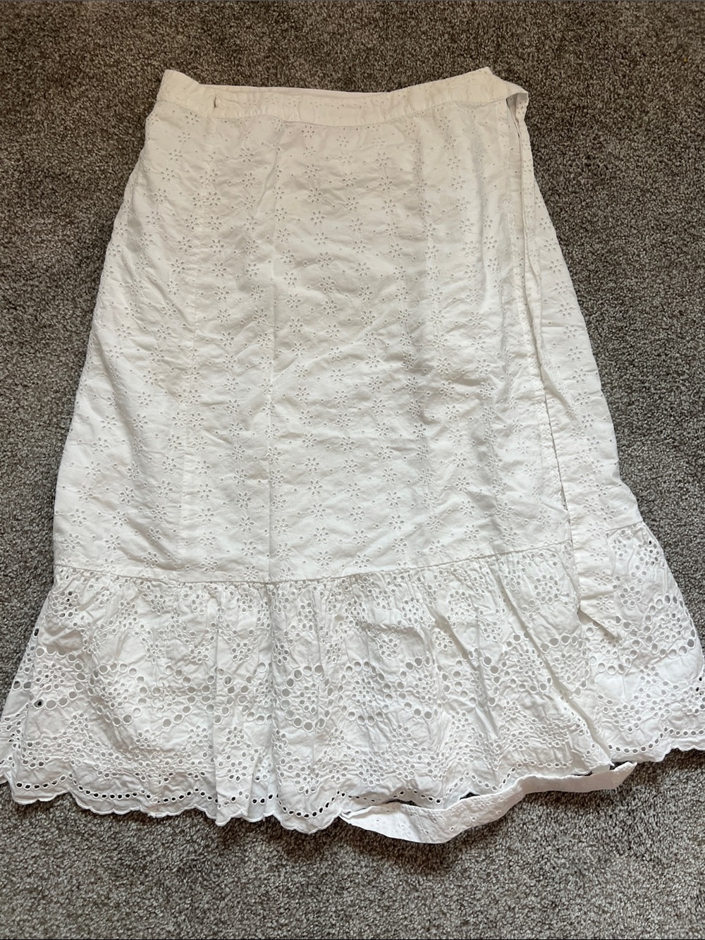 GAP White Eyelet Midi Skirt - Classic Summer Style